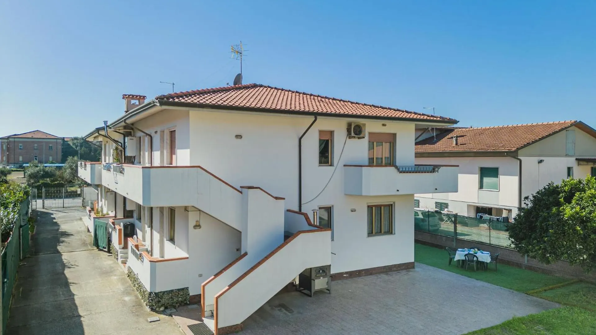 Apartment Appartamento Sofia By Interhome Marina di Massa