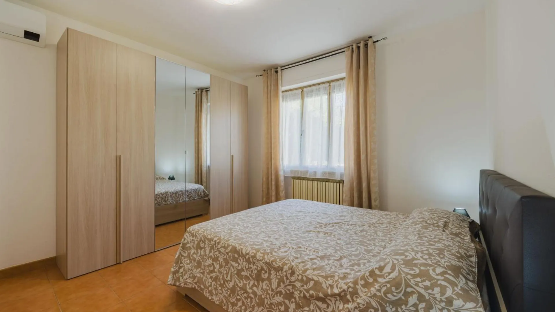Apartment Appartamento Sofia By Interhome Marina di Massa