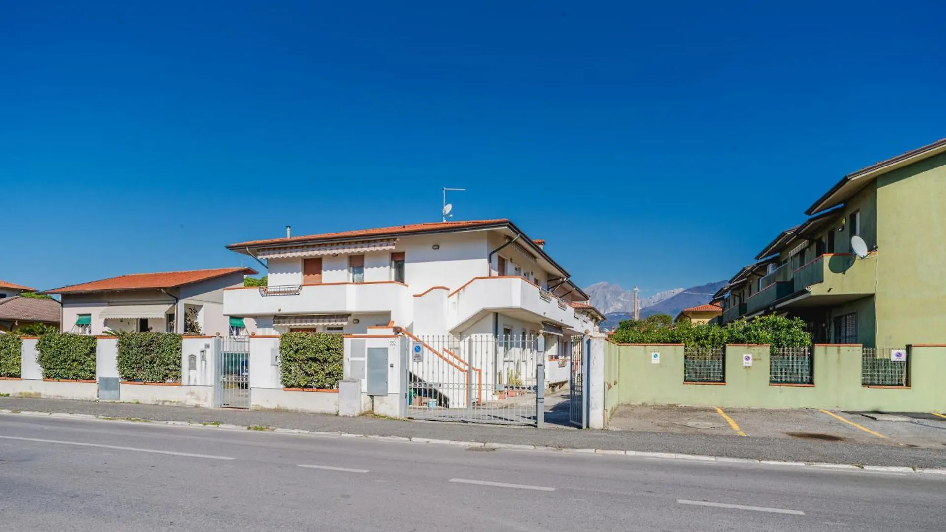 Apartment Appartamento Sofia By Interhome Marina di Massa